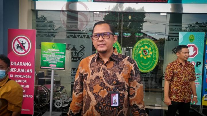 KPK Resmi Melimpahkan Berkas Perkara ATMN ke PN Tanjungkarang